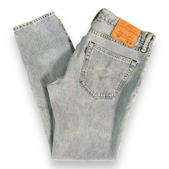Levi's 512 Light Wash Slim Taper Jeans - Picture 2 of 9
